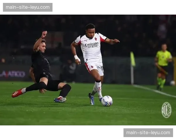 米兰前场配合缺乏默契 恩昆库莱奥连线需加强